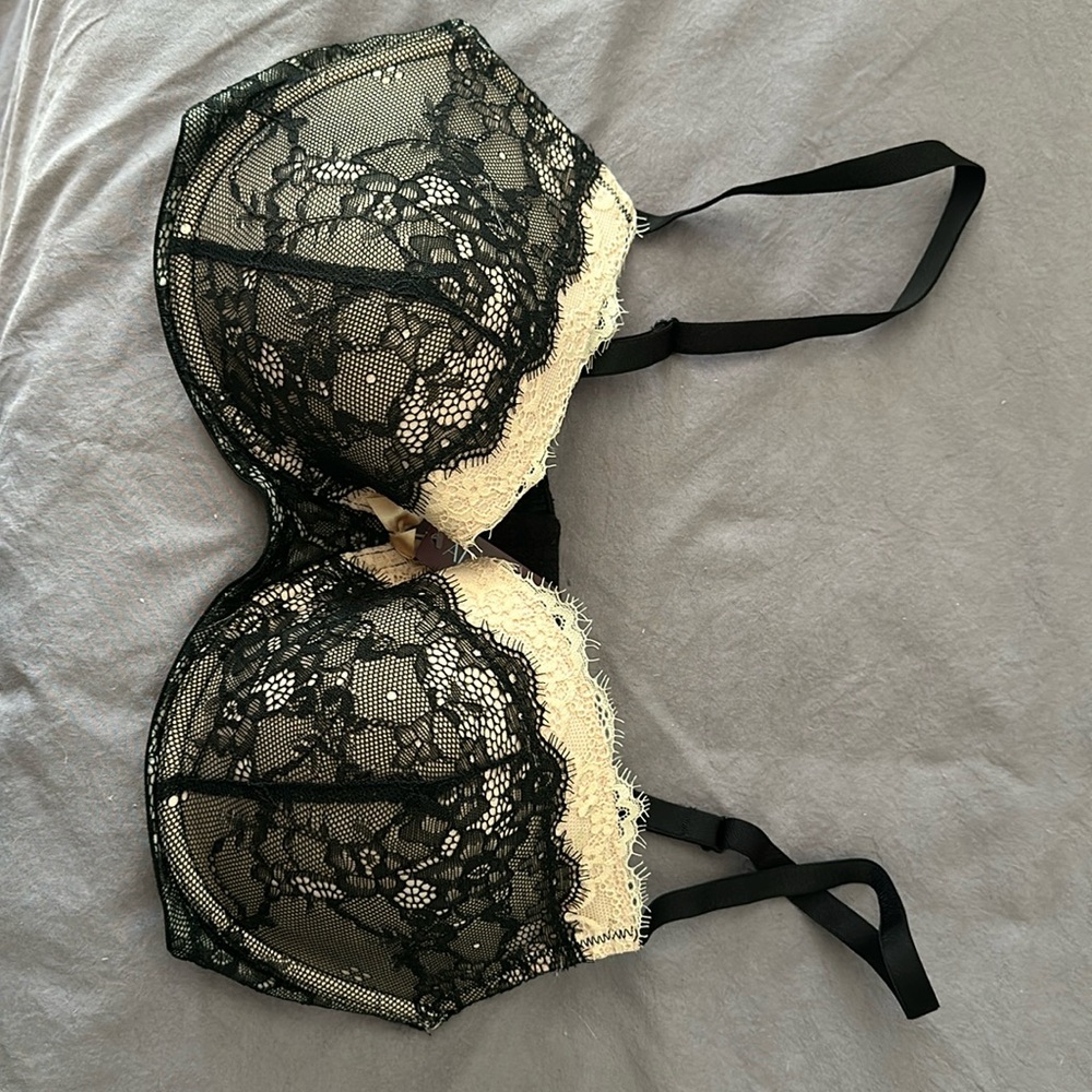 Black lace push up bra brand new with tags size 38D